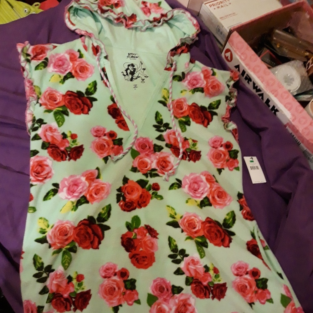 Betsy Johnson sleeveless nightgown!